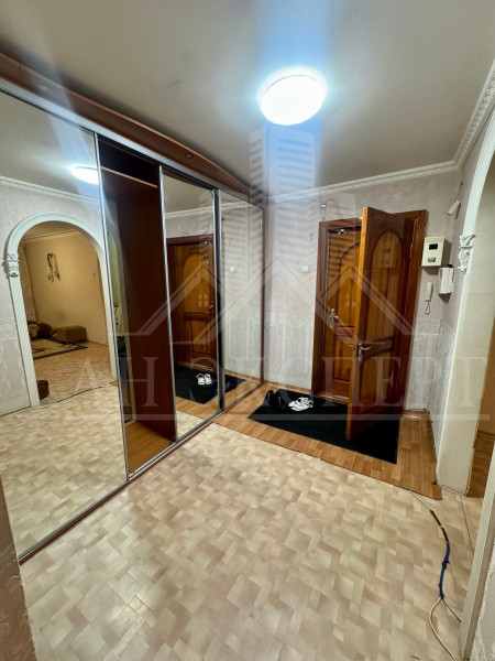 Фото Сдам 4-х комнатную квартиру на длительный срок (Стаханов, ул. Курченко)