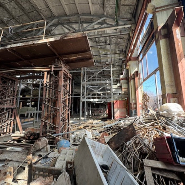 Фото Продам производственные склады в центре Луганска