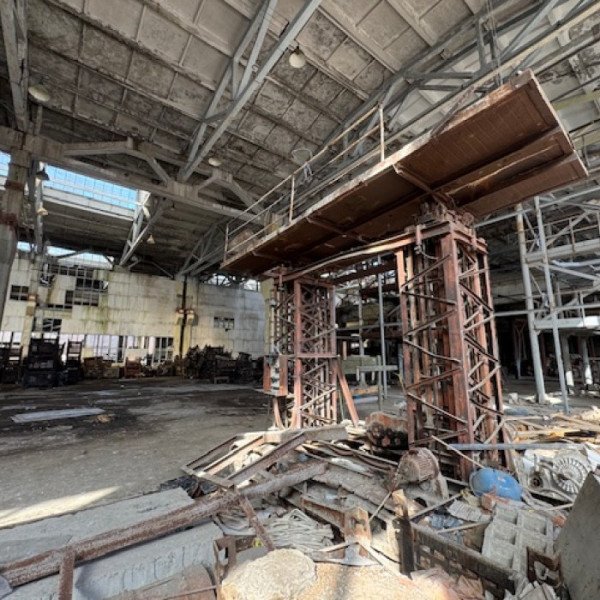 Фото Продам производственные склады в центре Луганска