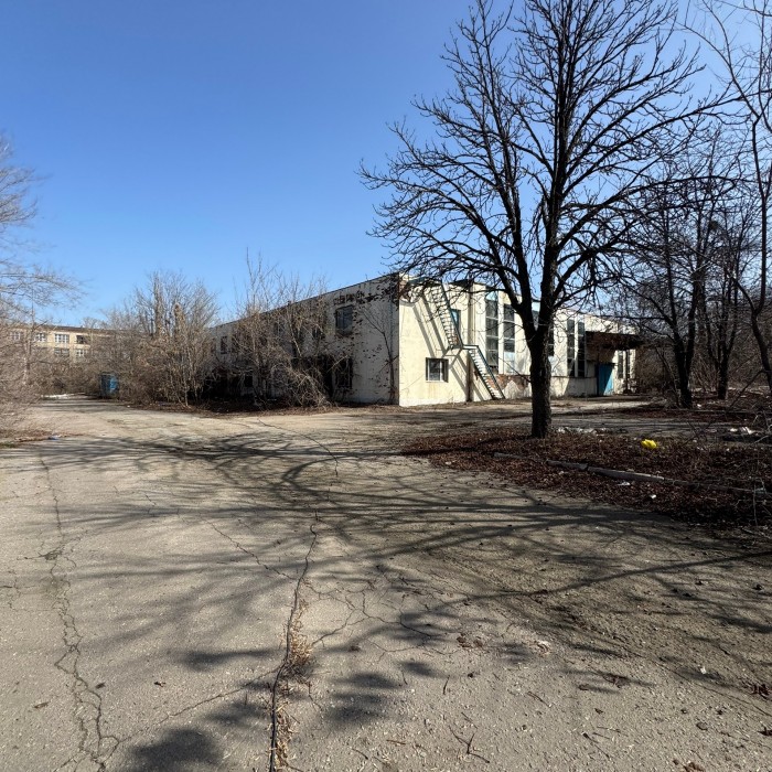 Фото Продам производственные склады в городе Луганск район Таксопарка