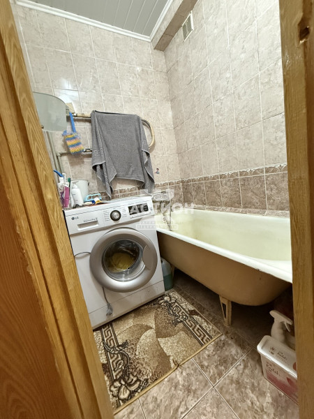 Фото Продаётся трёхкомнатная квартира, 55,4 м²