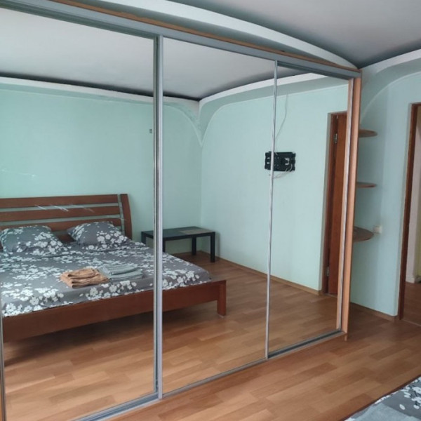 Фото Продам 3-х комнатную квартиру на ул. Советская ТЦ. Кристалл