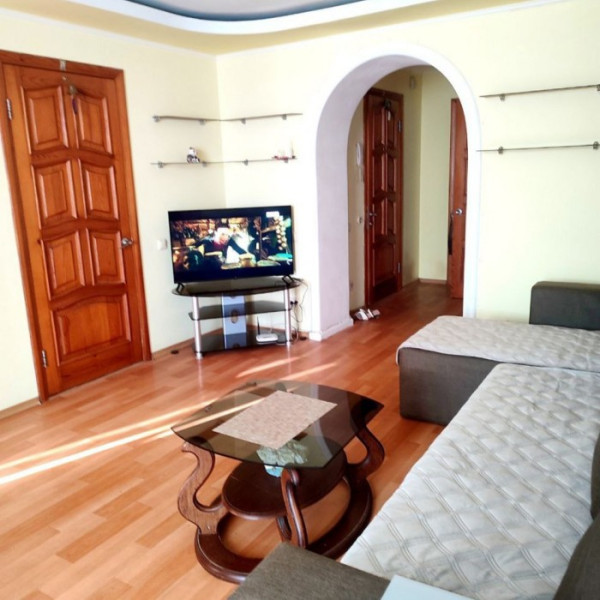 Фото Продам 3-х комнатную квартиру на ул. Советская ТЦ. Кристалл