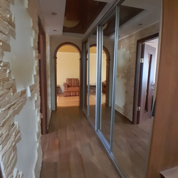 Фото № 6756 Продам 3х комн. квартиру в р-не маг. "Айсберг"