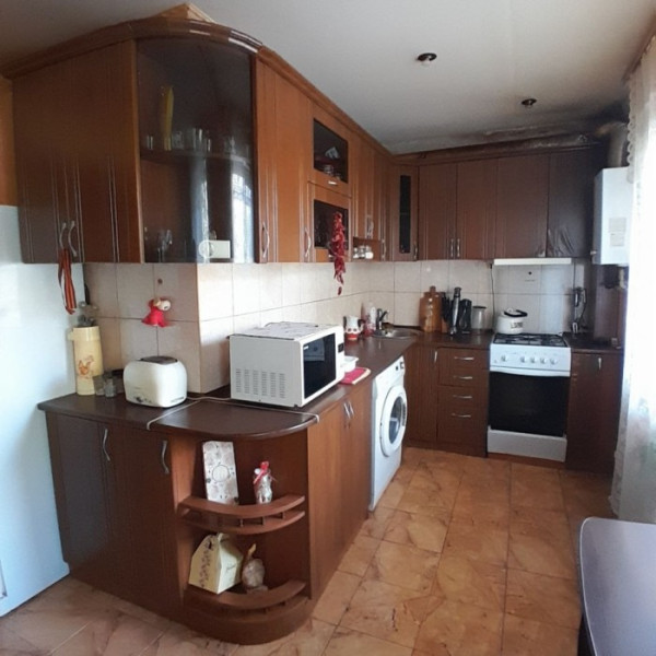 № 6756 Продам 3х комн. квартиру в р-не маг. &amp;quot;Айсберг&amp;quot;