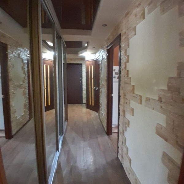 Фото № 6756 Продам 3х комн. квартиру в р-не маг. "Айсберг"