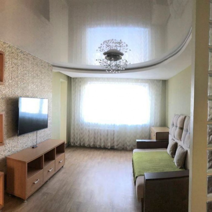 Продам 4-х комн квартиру на кв. Заречный