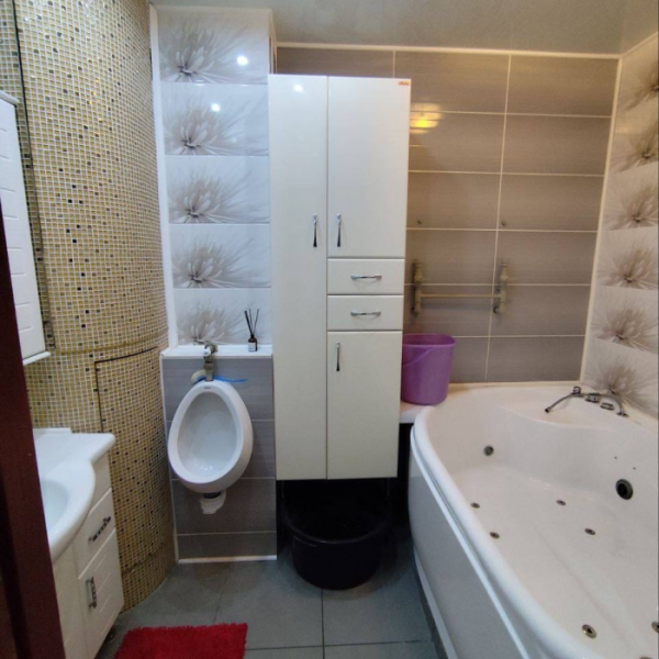 Фото Продам 3к квартиру на кв. Гагарина, ремонт