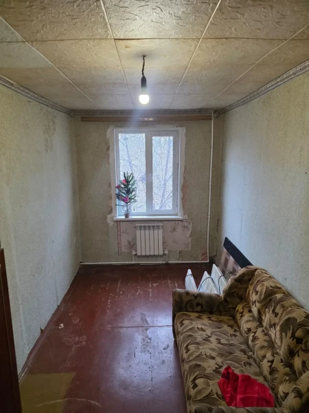 Продаётся трёхкомнатная квартира, 59,3 м²