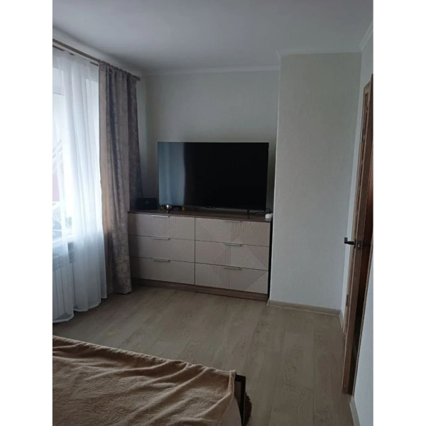 2-комн. квартира, кв-л Комарова 7