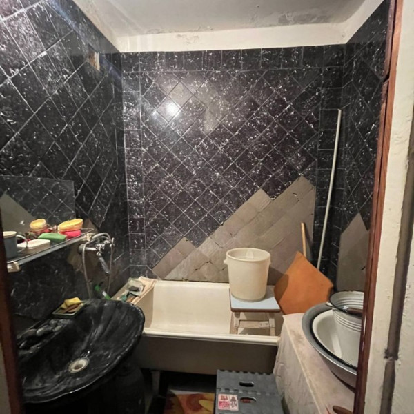 Фото Продам 1-к квартиру на 1-м Микрорайоне