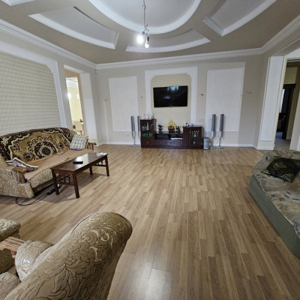 Фото Продам 2-х этажный дом в г. Луганск район ДК Строителей