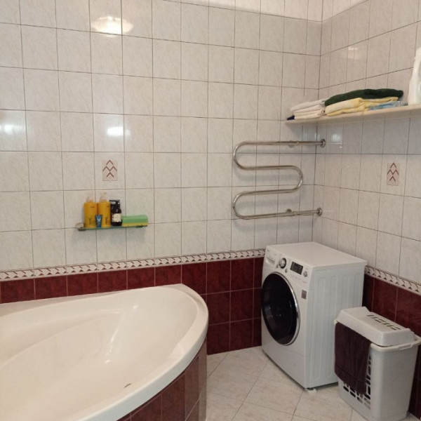 Фото Продам 3-х комн квартиру 90 м2 в Центре города Луганск