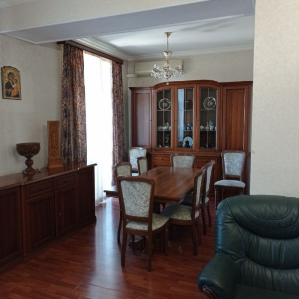 Фото Продам 3-х комн квартиру 90 м2 в Центре города Луганск