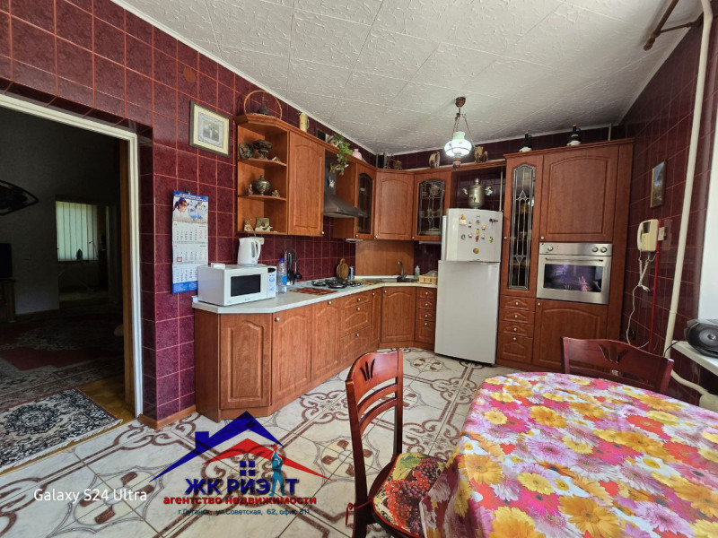 Фото Двухэтажный дом в поселке Хрящеватое