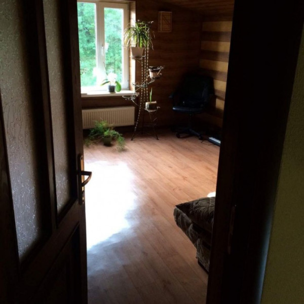 Фото Продам 2-х этажный дом в г.Луганск, Станично-Луганский район, пос. Пшеничное.