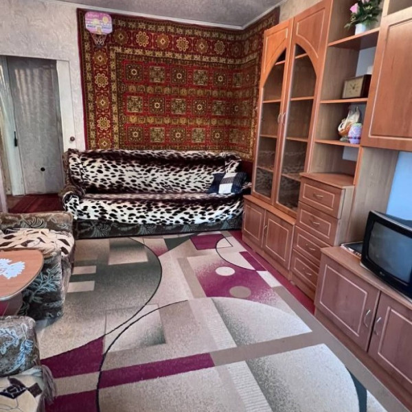 Продам 2-х комнатную квартиру на кв. Солнечный