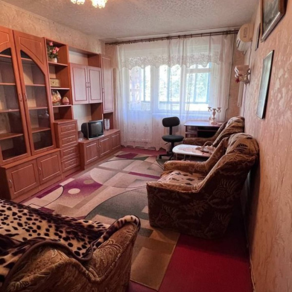 Фото Продам 2-х комнатную квартиру на кв. Солнечный