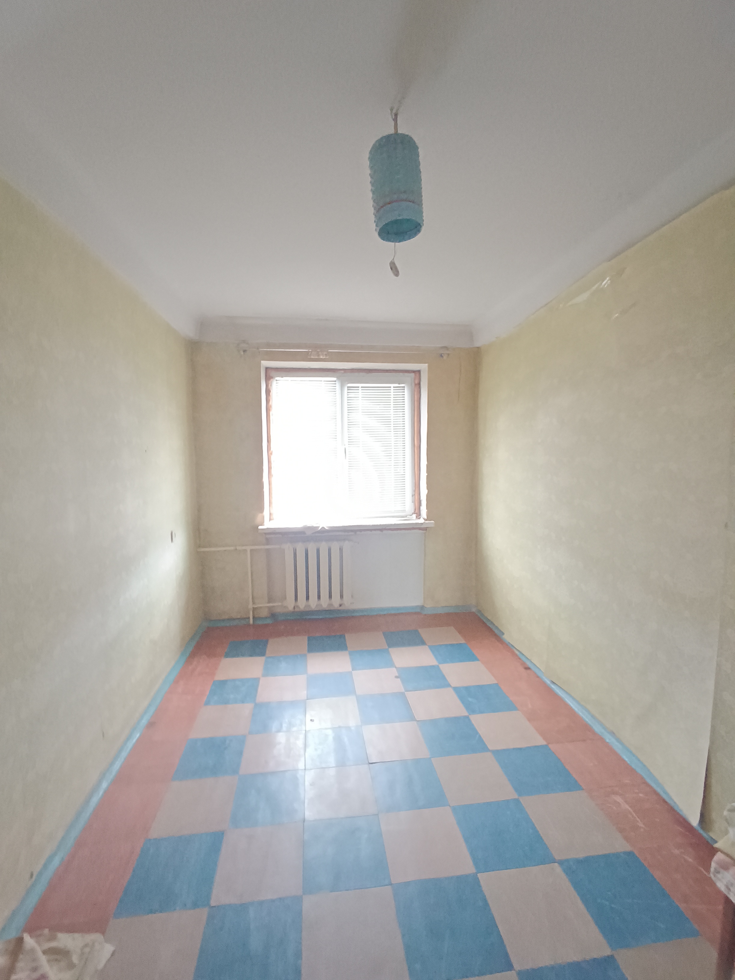 №1118 Продается 4-х комнатная квартира по ул. Гмыри в районе АЖЭО.