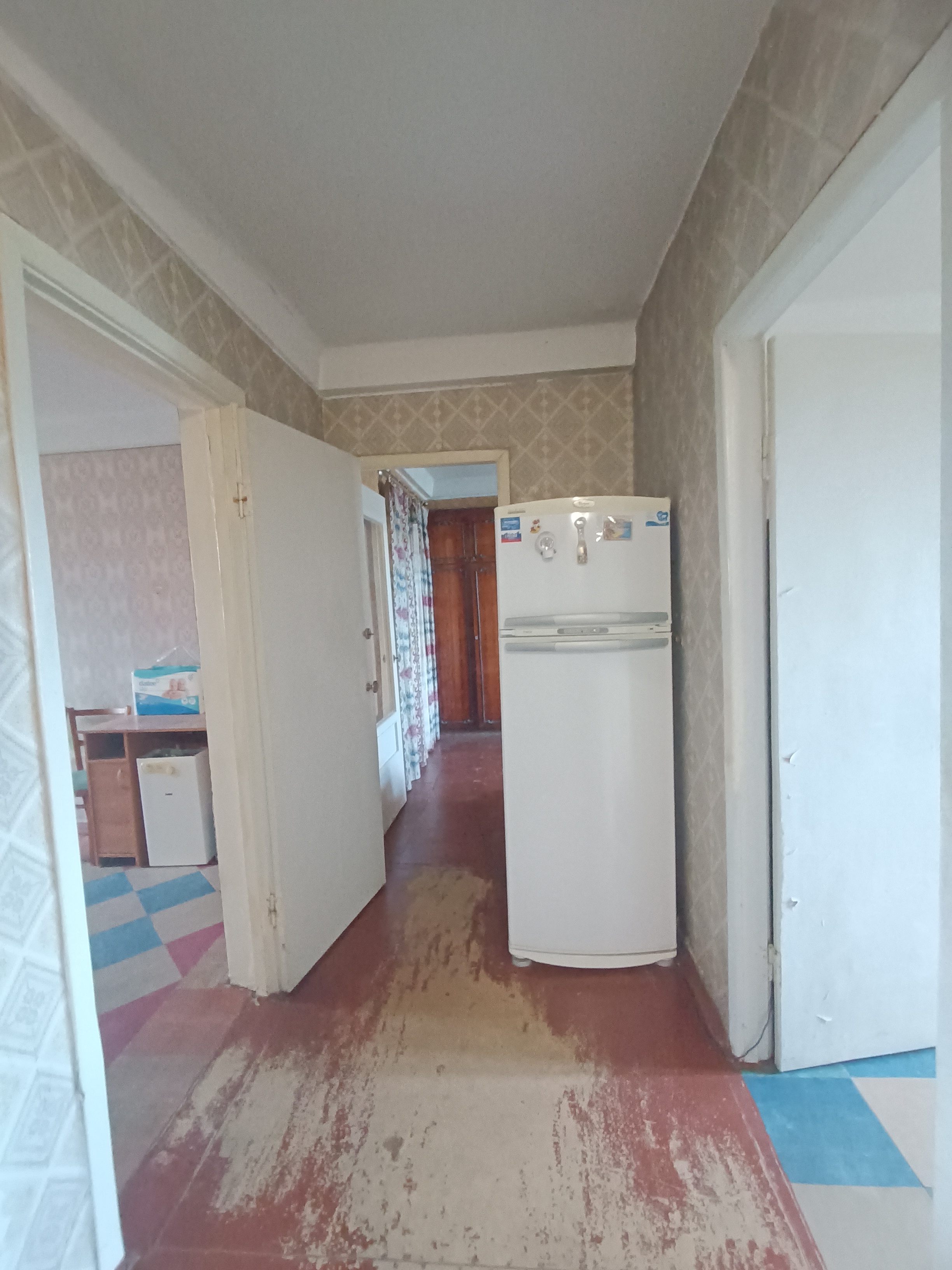 Фото №1118 Продается 4-х комнатная квартира по ул. Гмыри в районе АЖЭО.