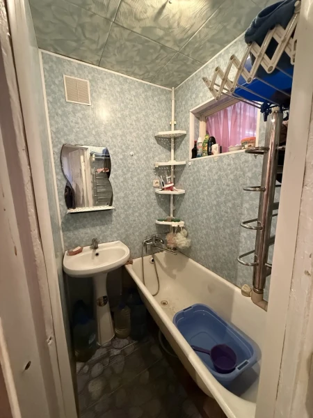 Фото Продаётся 2-комнатная квартира в городе Стаханов, ул. Дзержинского, д. 32