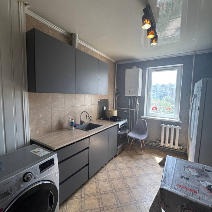 Продам 3-х комнатную квартиру кв. Ольховский, д. 4.
