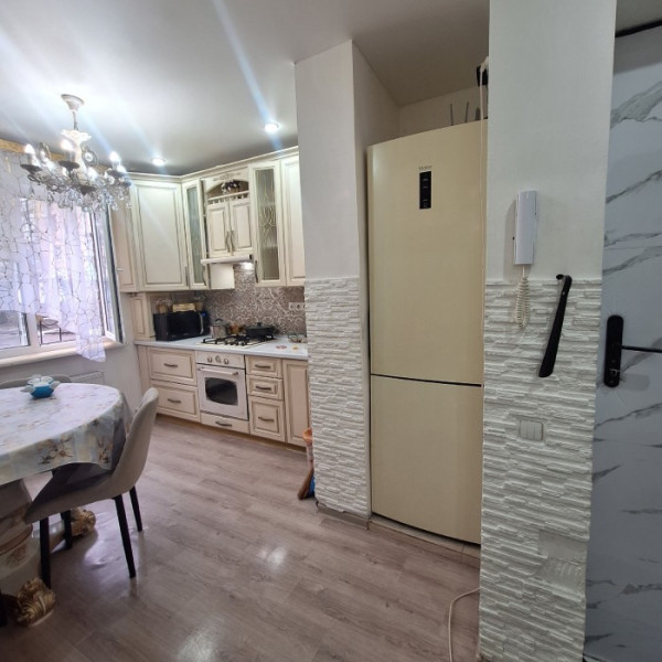 Продам 3к кв. Дзержинского