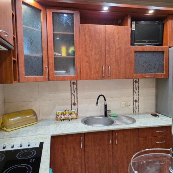 Фото Продам 3к кв. Комарова с А.О.