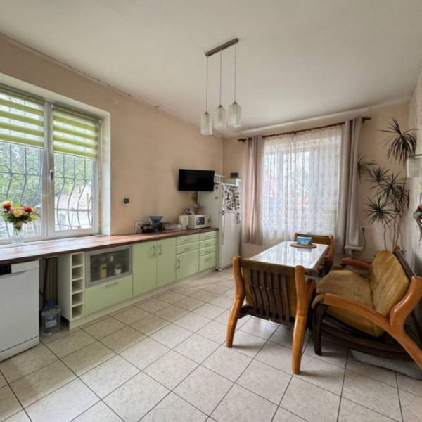 Фото Продам дом 243 м2 в городе Луганск район Владимирского Собора