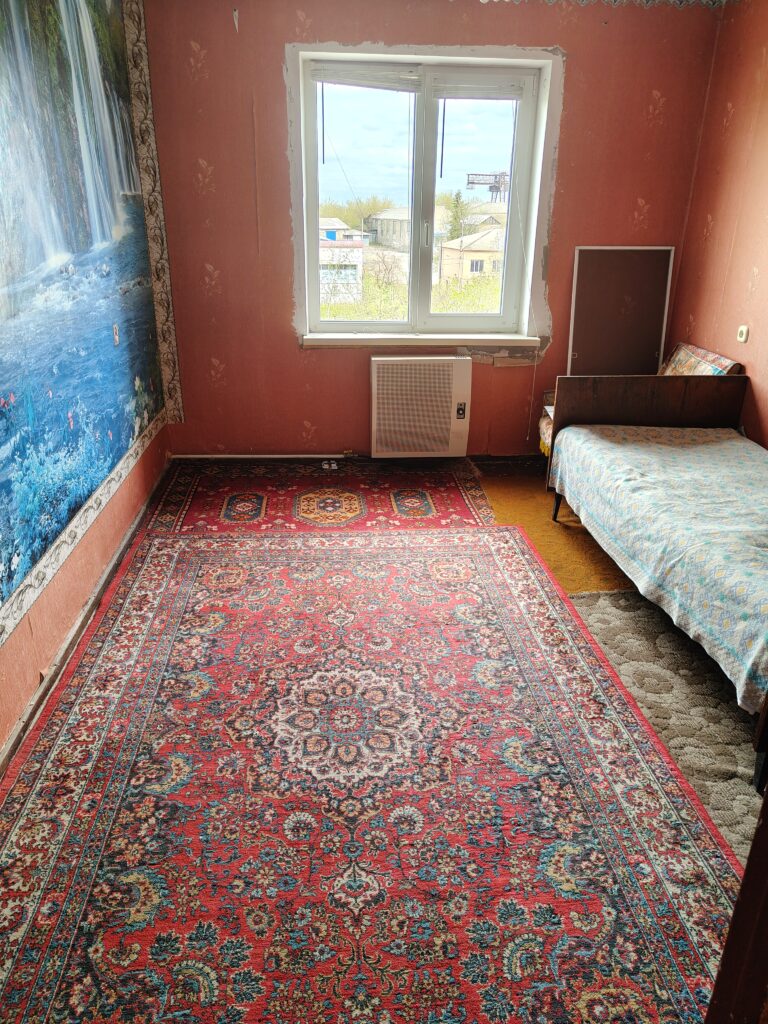 №1072 Продаётся 2 комн. кв-ра в Центре г. Перевальска, ул. Литовская