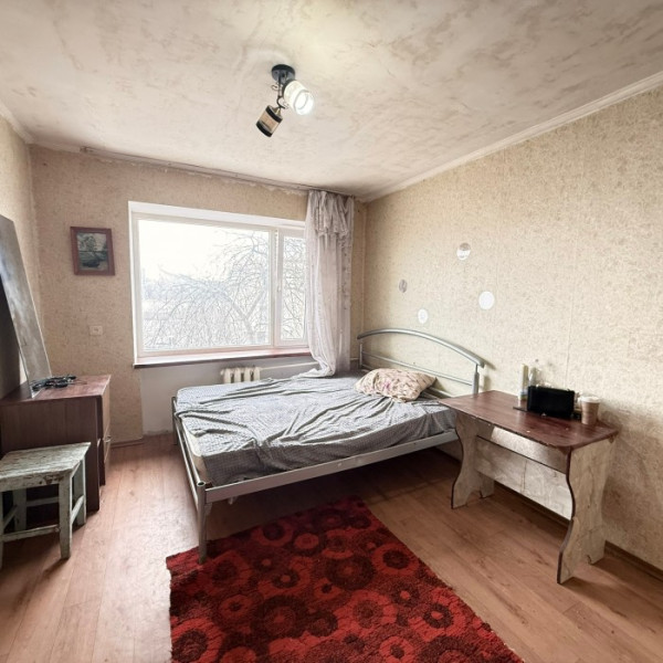 Фото Продам 1к в коммунальной квартире в г Луганск р-н ресторана "Корона"