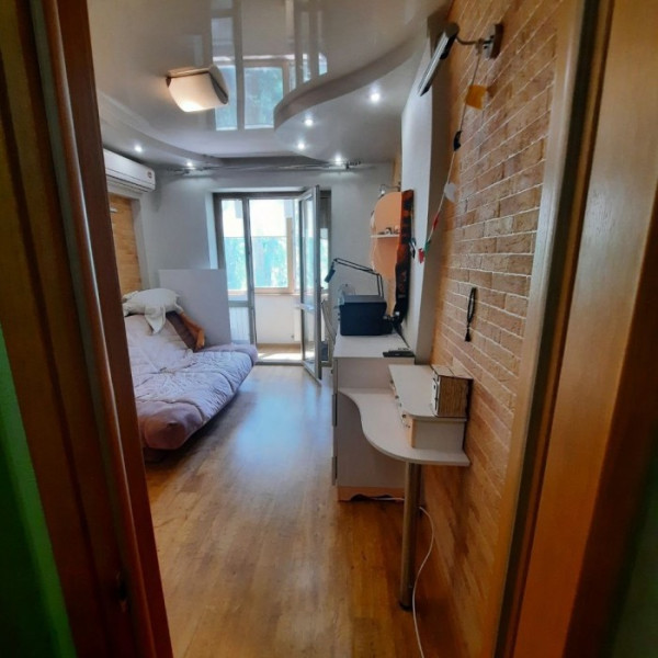 Фото Продам 3к кв. Волкова 8 с А.О.