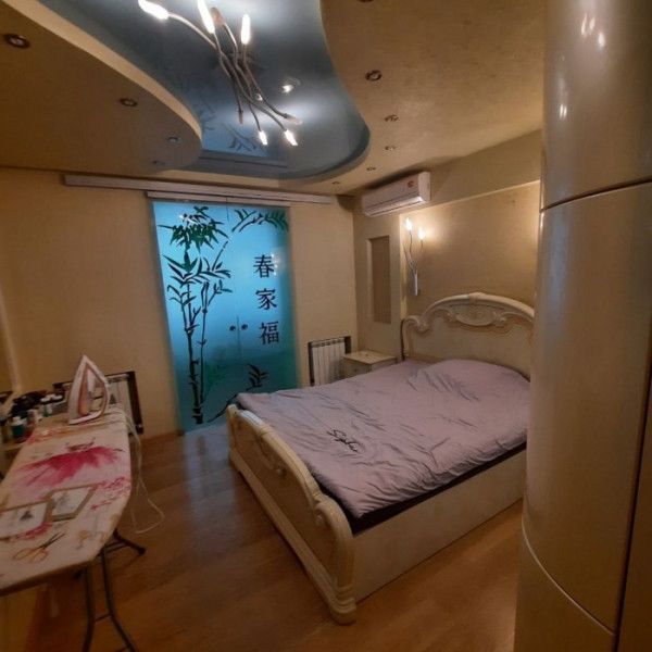 Фото Продам 3к кв. Волкова 8 с А.О.