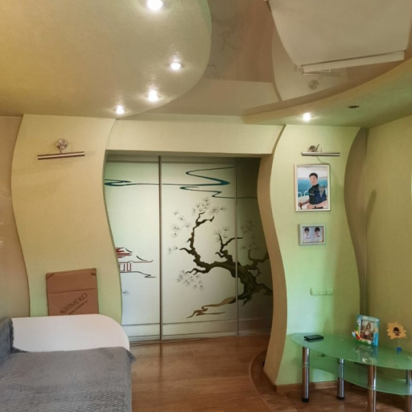 Фото Продам 3к кв. Волкова 8 с А.О.