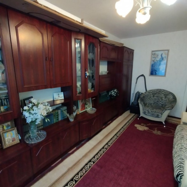 Фото Продам 2-х комнатную квартиру на кв. Солнечный