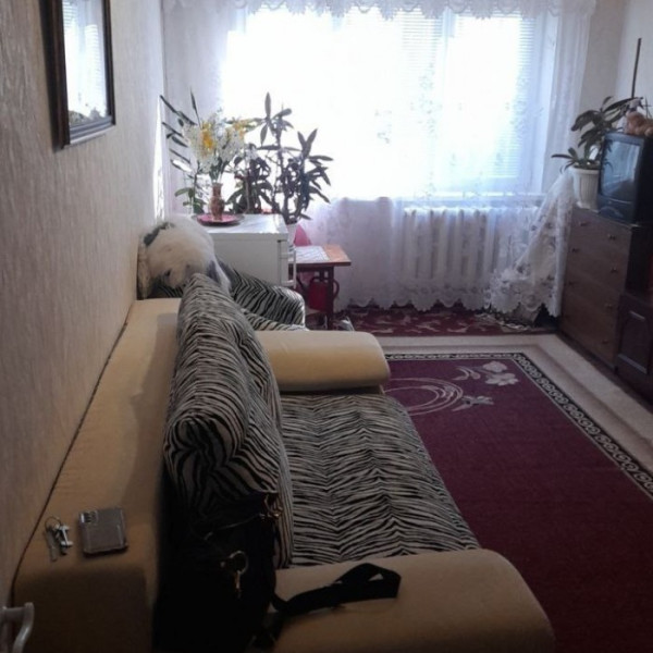 Продам 2-х комнатную квартиру на кв. Солнечный