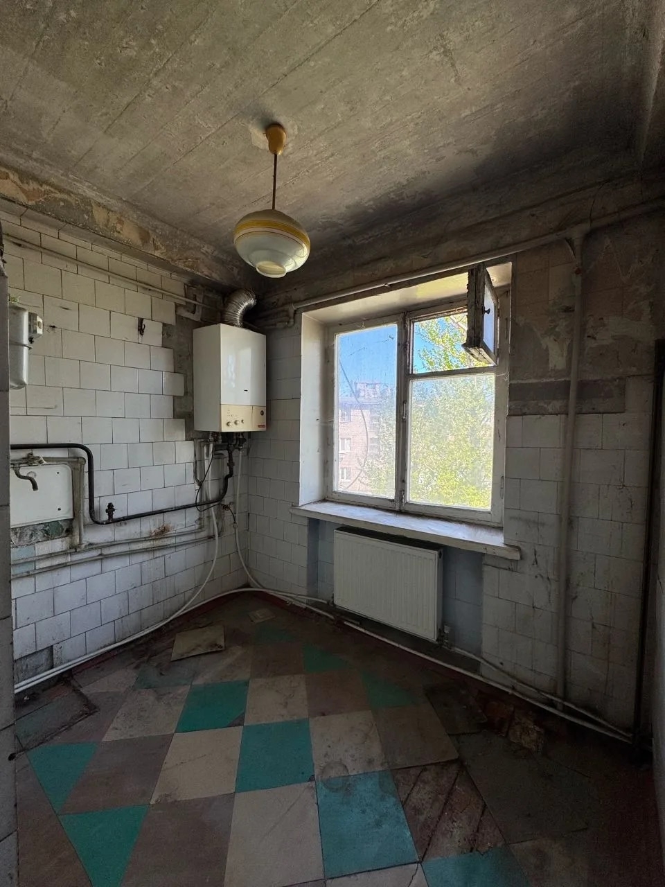 Фото 2к квартира с автономным отоплением г. Алчевск