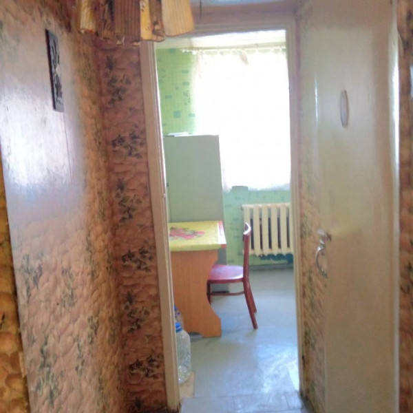 Фото Продам 1-к квартиру в Луганске на кв. Шевченко