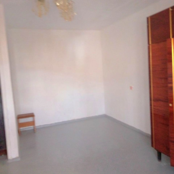 Фото Продам 1-к квартиру в Луганске на кв. Шевченко