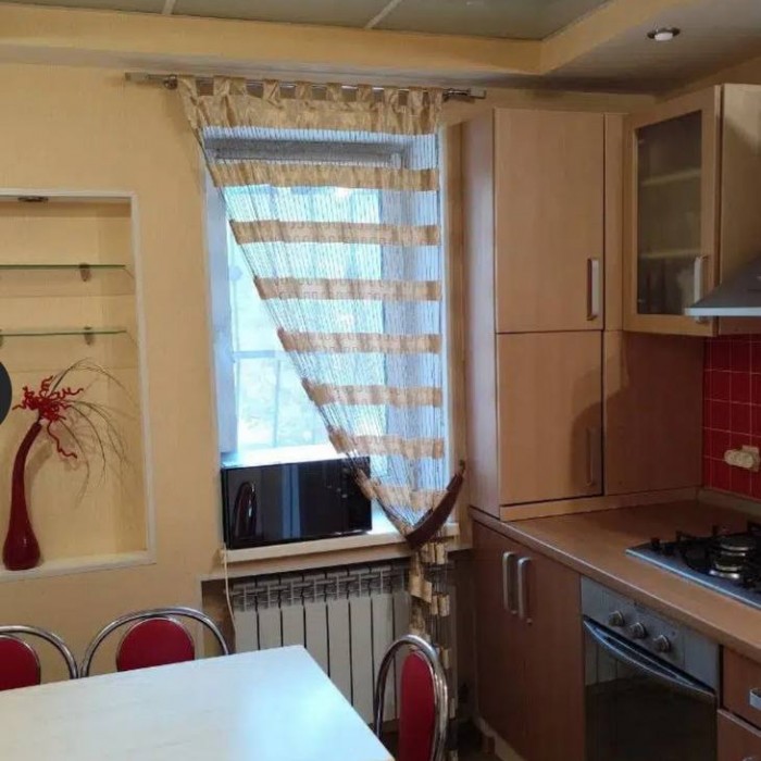 Продам трёхкомнатную квартиру, кв. Ленинского Комсомола