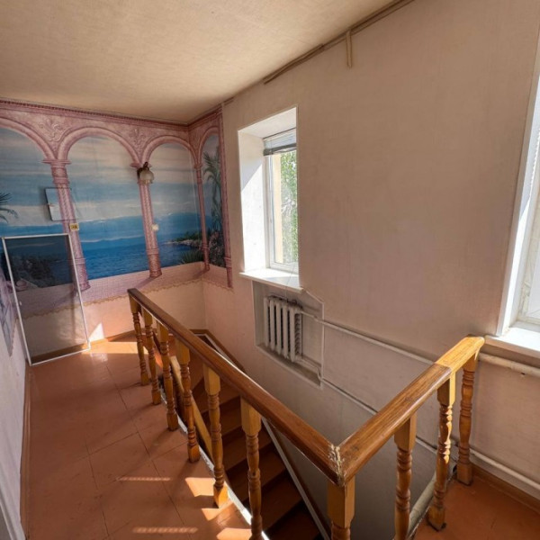 Фото Продам 2-х этажную квартиру на земле, в коттеджном доме, Станица Луганская (район Автостанции)