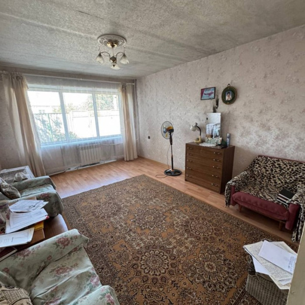 Фото Продам 2-х этажную квартиру на земле, в коттеджном доме, Станица Луганская (район Автостанции)