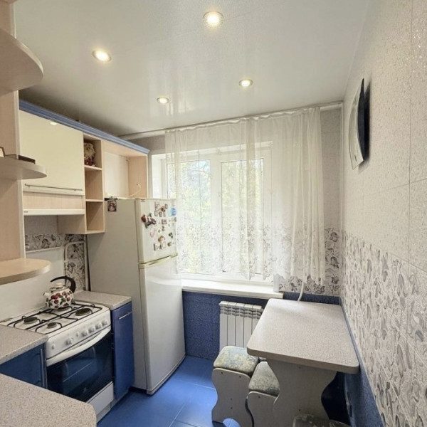 Продам 2к квартиру по ул.Клубная ,ремонт, 4/5эт