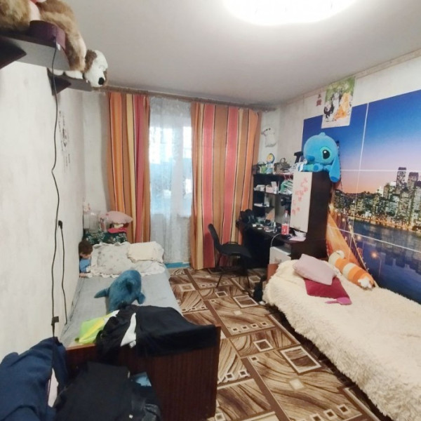 Фото Продам 3-х комнатную квартиру на кв. Героев Сталинграда 6/9 эт