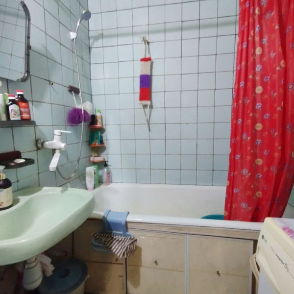 Фото Продам 3-х комнатную квартиру на кв. Героев Сталинграда 6/9 эт