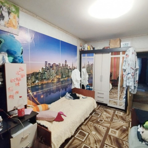 Фото Продам 3-х комнатную квартиру на кв. Героев Сталинграда 6/9 эт