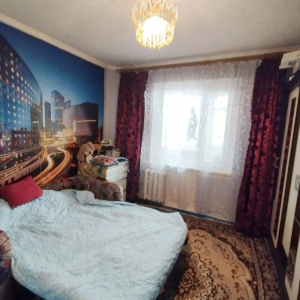 Фото Продам 3-х комнатную квартиру на кв. Героев Сталинграда 6/9 эт