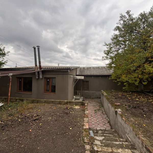 Продам дом р-н Площади Ленина, об.пл 123 кв.м