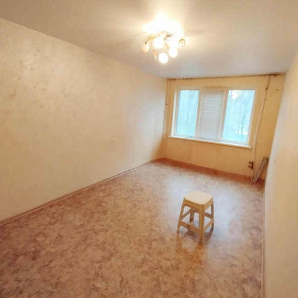 Продам 2- х комнатную квартиру на кв. Дружба.