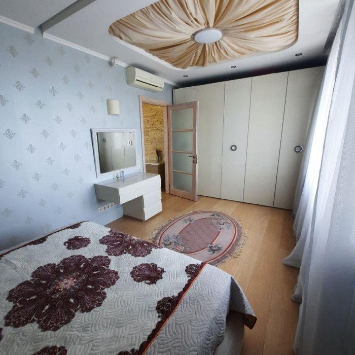 Фото Продам 3к квартиру на Щорса 106м2